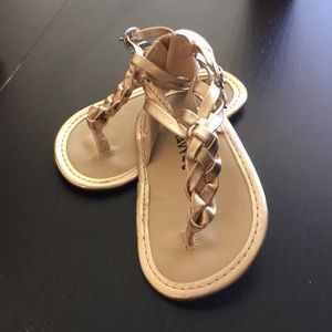 NWOT Baby Girl Gold Twist Braid Sandal Size 3